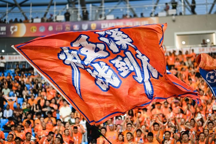 开云官网：新华社：一片情怀与一方足球